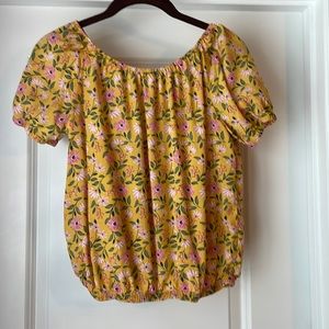 NWOT Floral short sleeve blouse